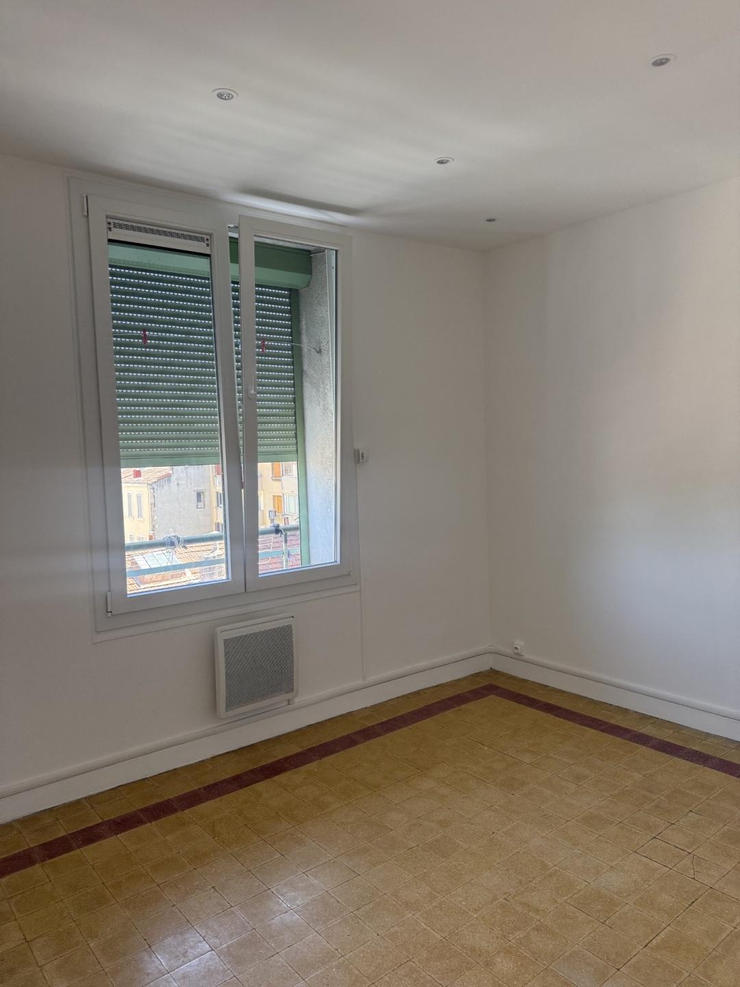 Flat Rue Cavaignac in Marseille