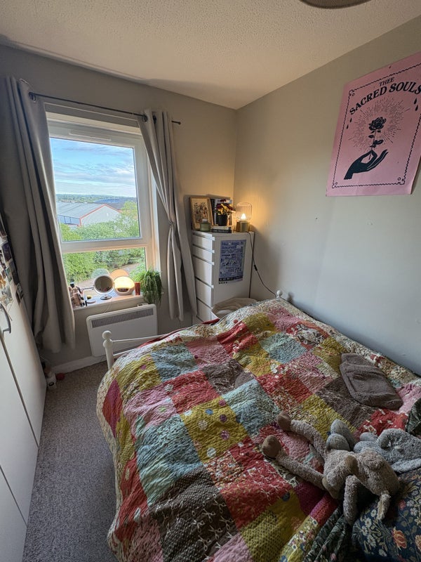 Room Haugh Road in Glasgow