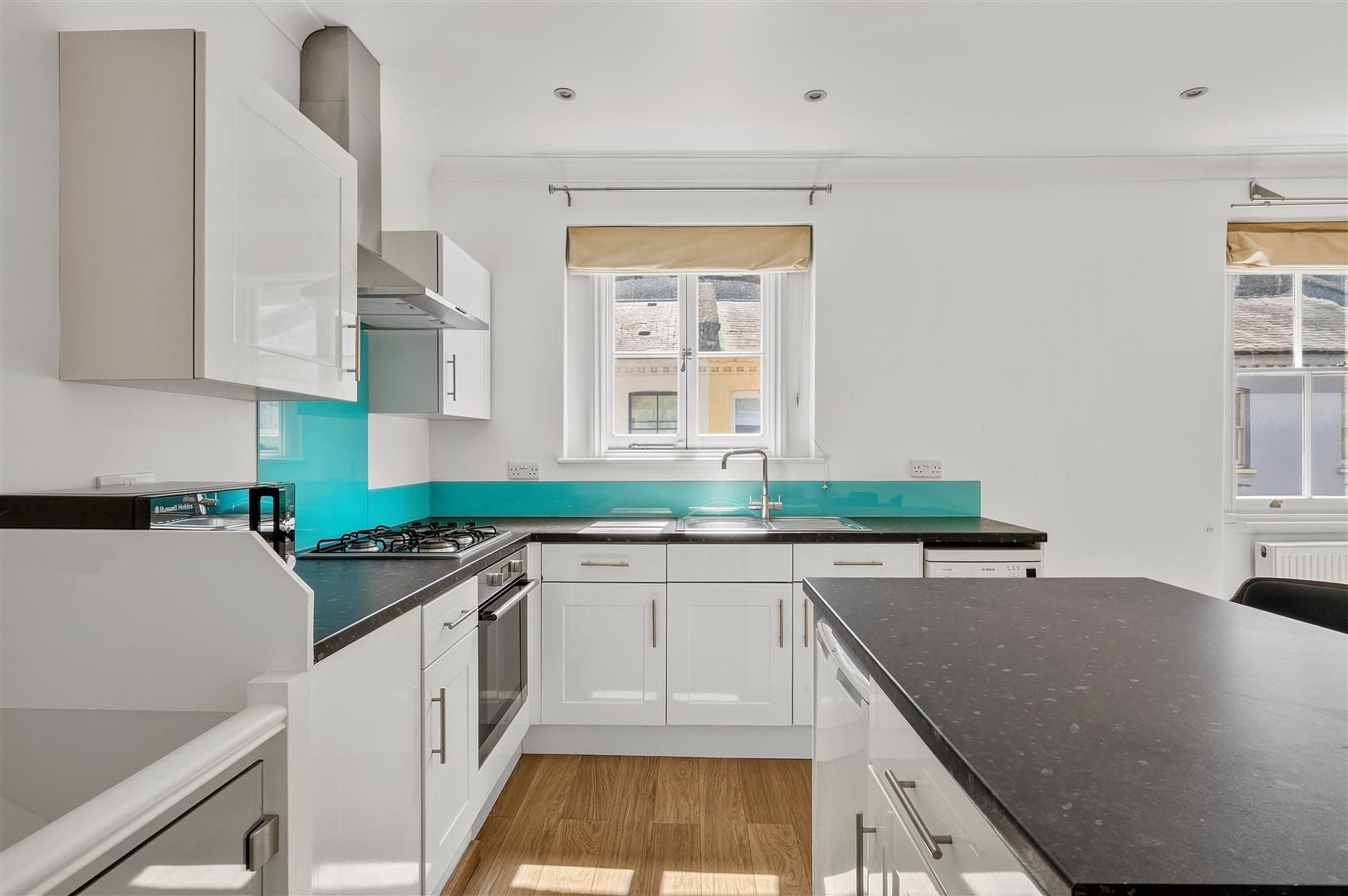 Flat Petersham Mews in Greater London