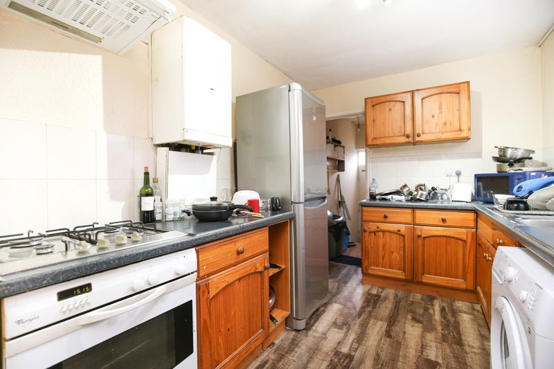Room Ladykirk Road in Newcastle upon Tyne