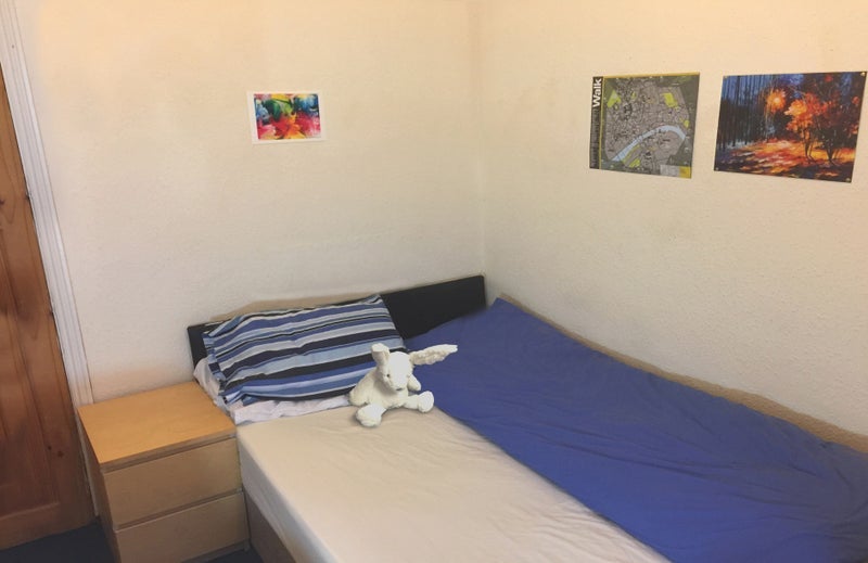 Room Ladykirk Road in Newcastle upon Tyne