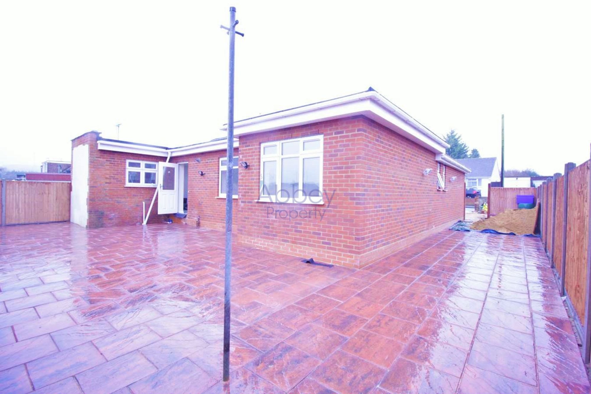 House Browning Road in Luton