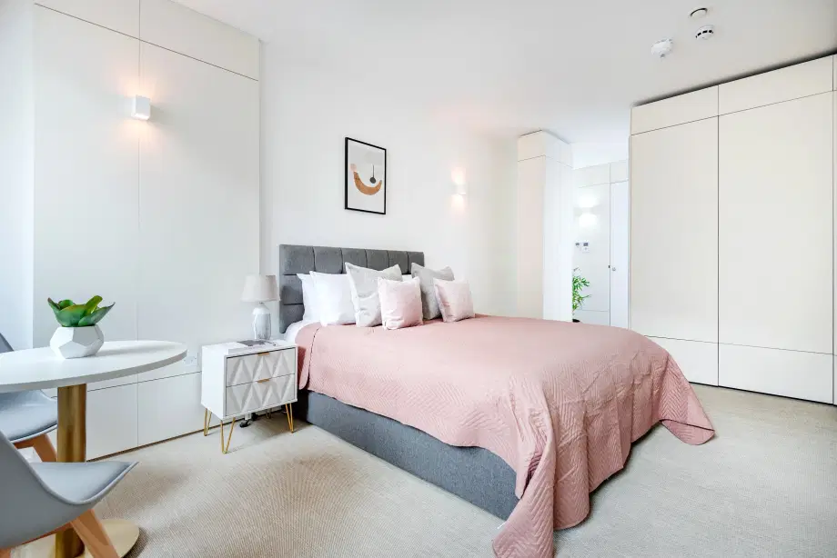 Room Staines Road in Greater London