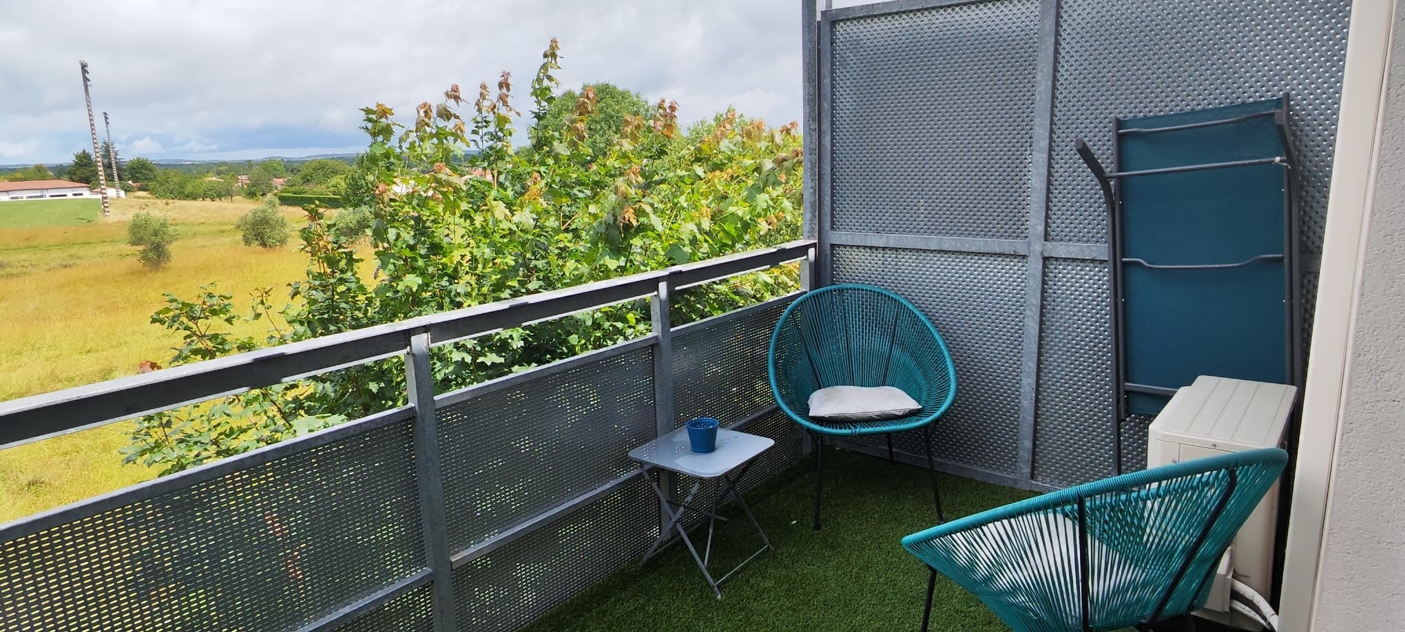 Flat Rue des Coteaux Bellevue in Pechbonnieu