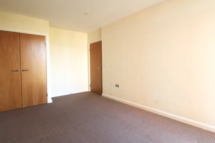 Flat Whippendell Road in Watford