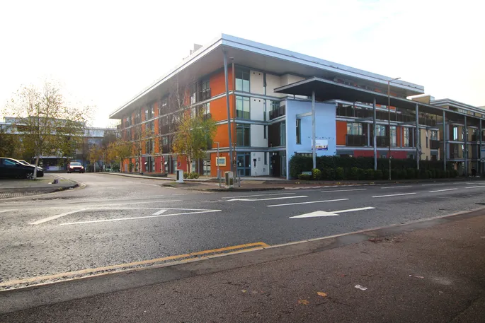 Flat Whippendell Road in Watford