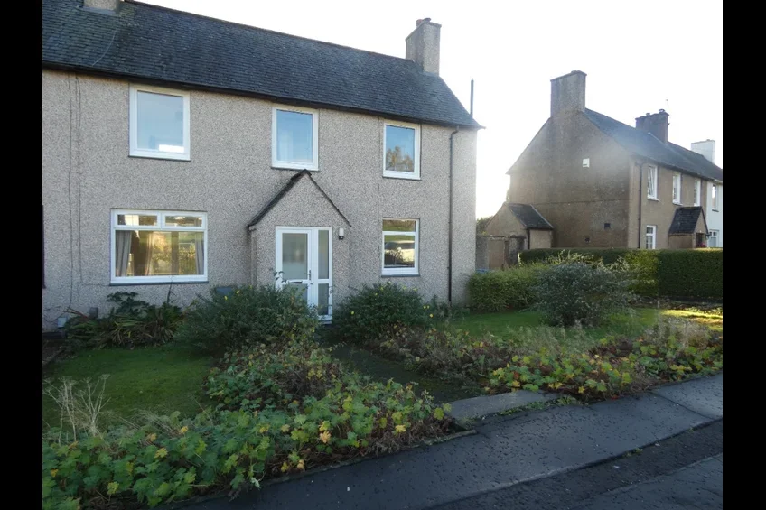House Rossland Crescent in Bishopton