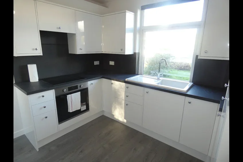 House Rossland Crescent in Bishopton