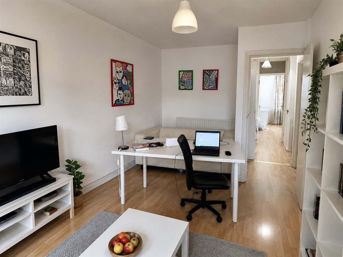 Flat Nash Street in Greater London