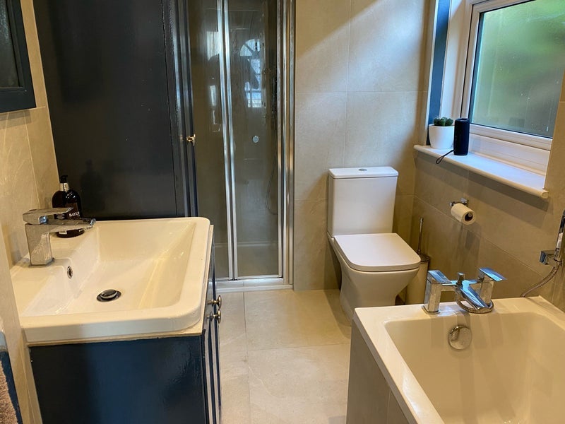 Room Victor Road in Greater London