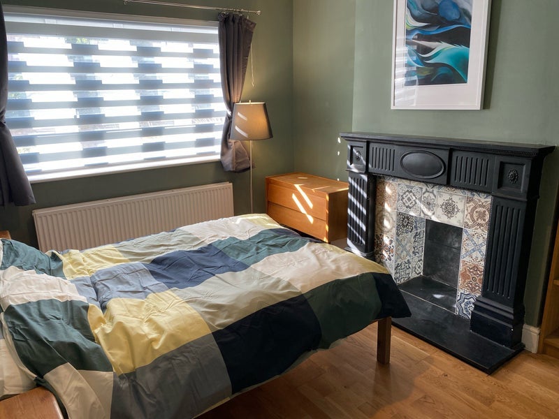 Room Victor Road in Greater London