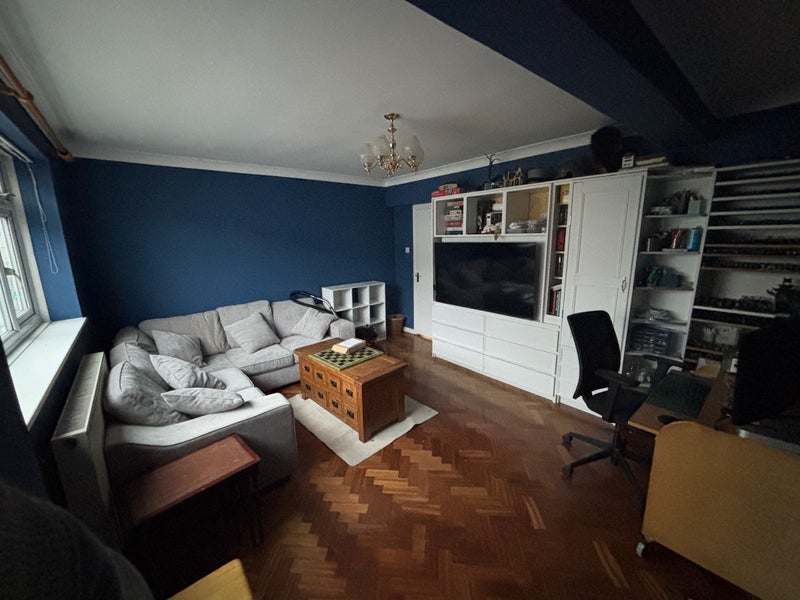 Flat Belgrave Road in City of Westminster