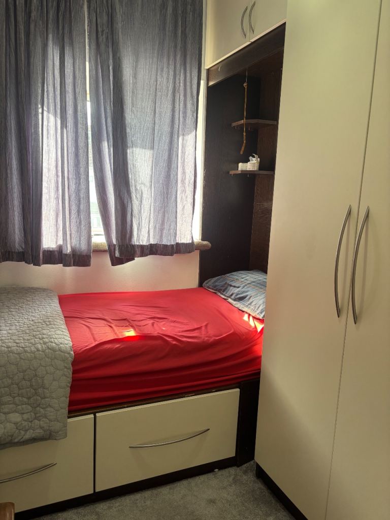 Room The Broadway in Greater London