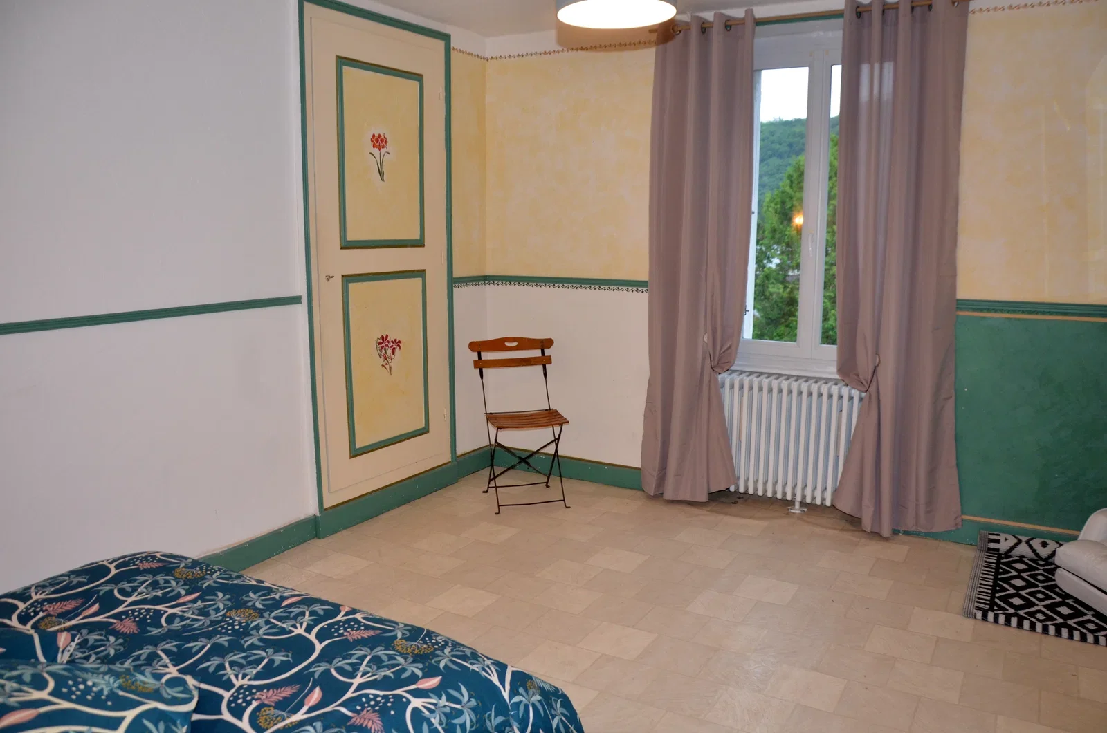 Chambre Vieille Route de Budelière à Chambon-sur-Voueize