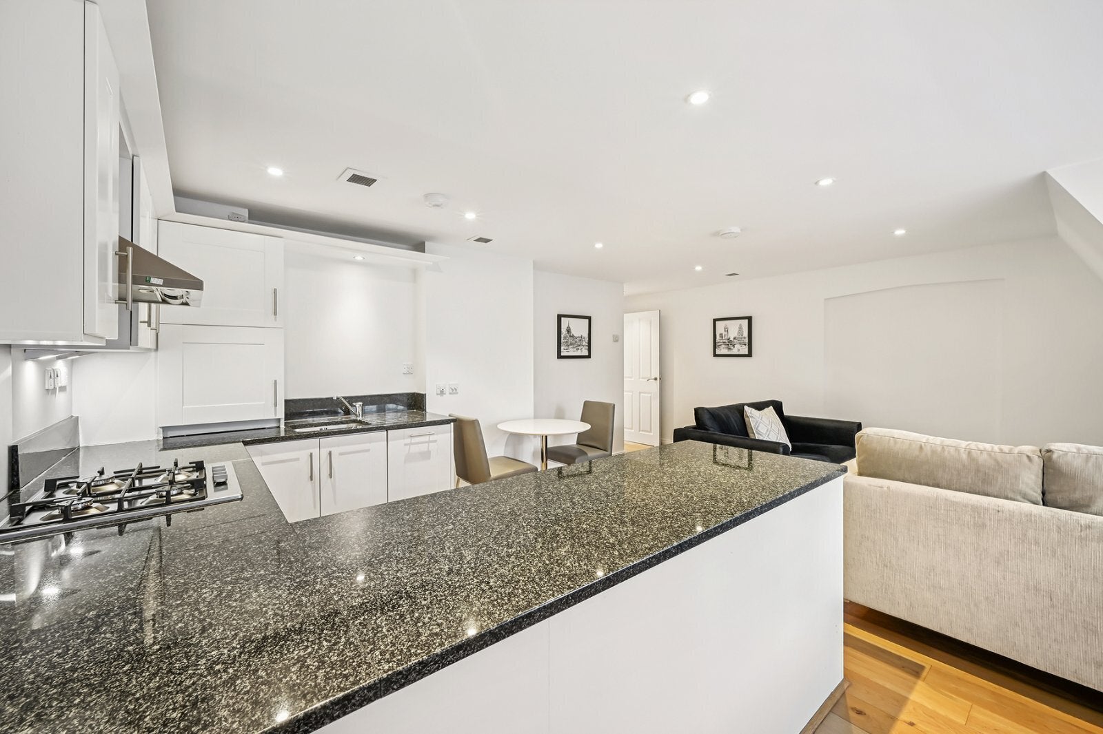 Flat Mortimer Street in City of Westminster
