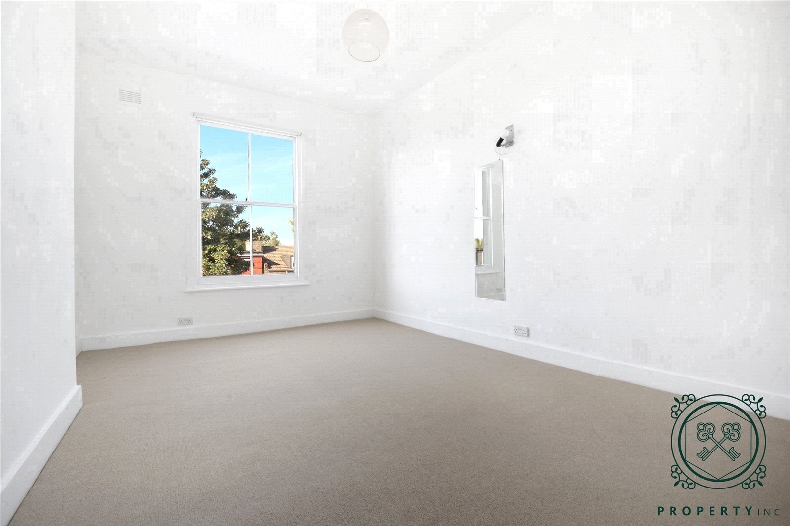 Flat Amhurst Park in Greater London