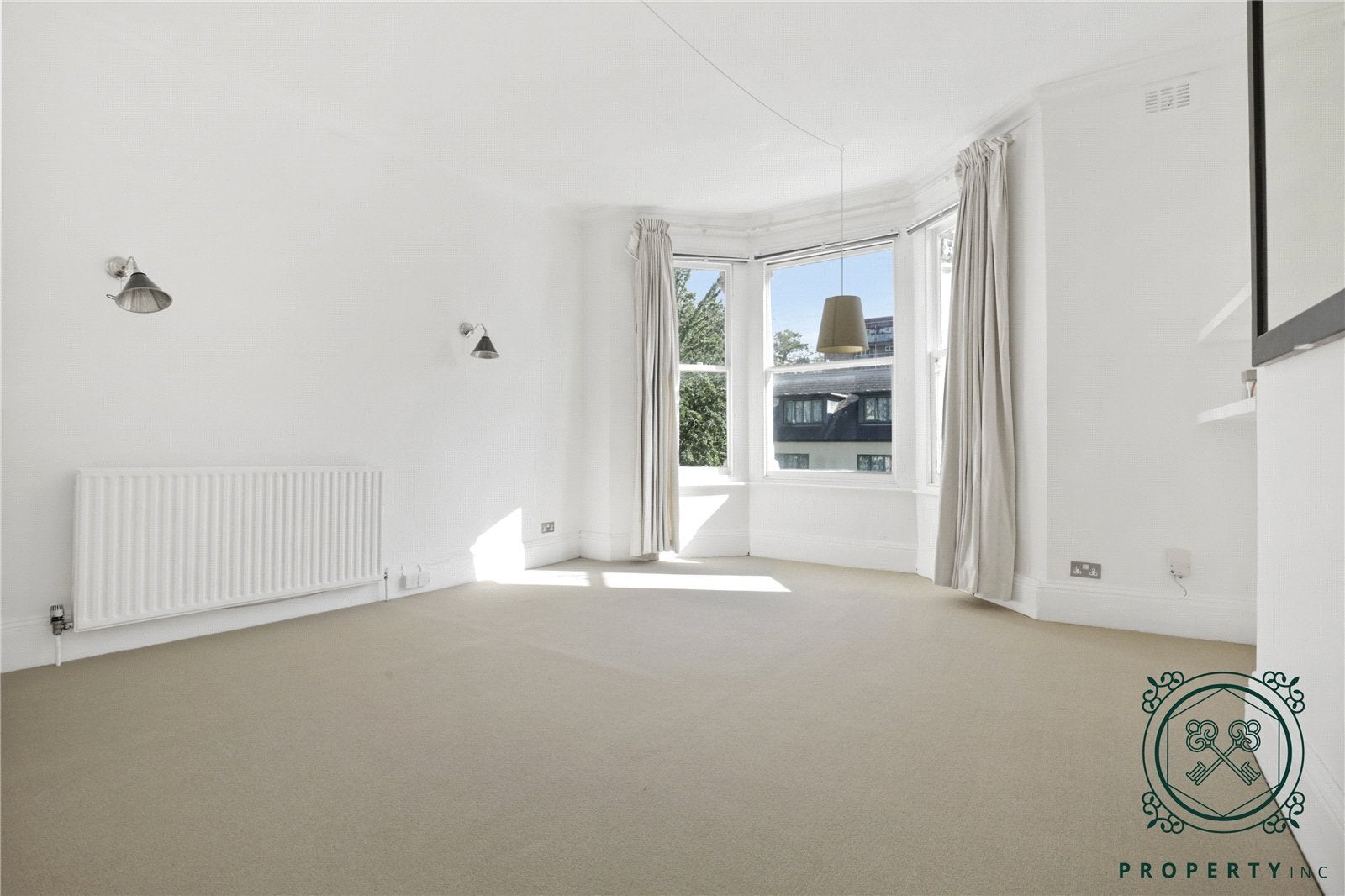 Flat Amhurst Park in Greater London