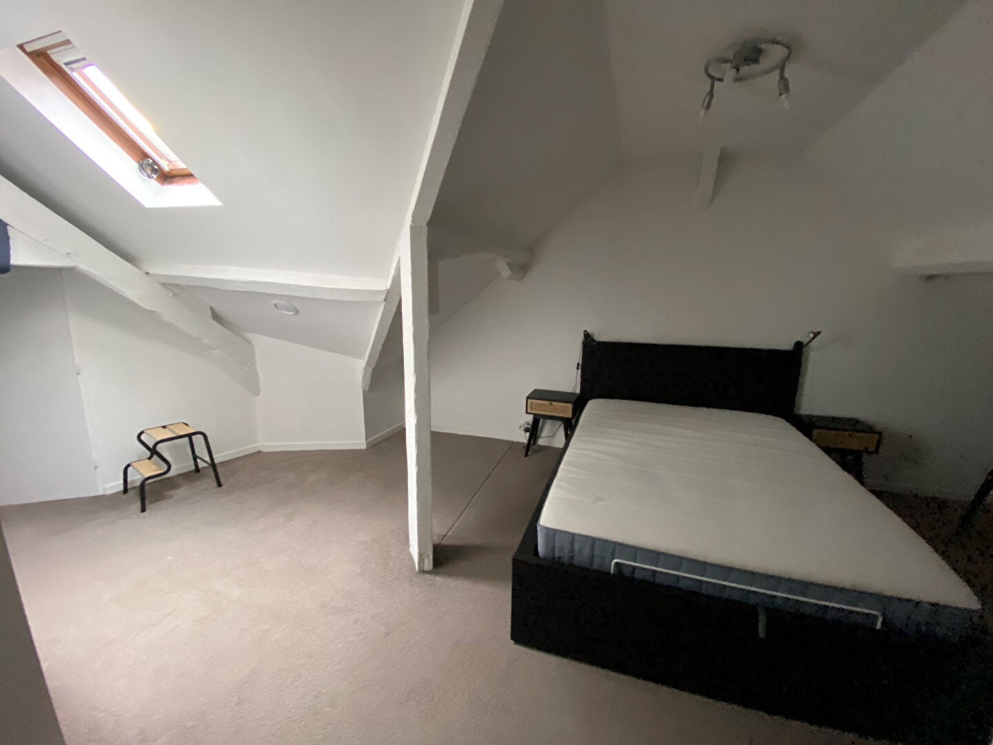 Flat Rue Raymond Berrurier in Rodon