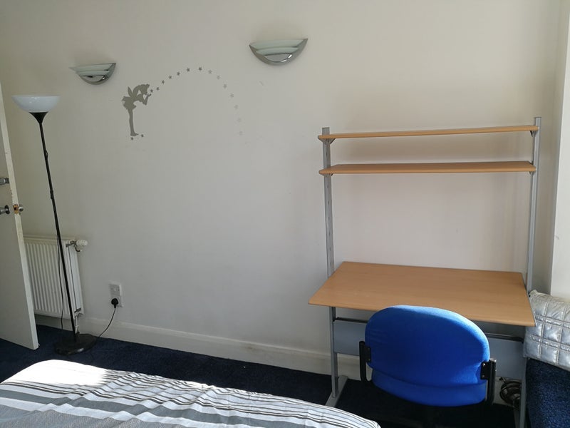 Room Hathaway Street in Glasgow