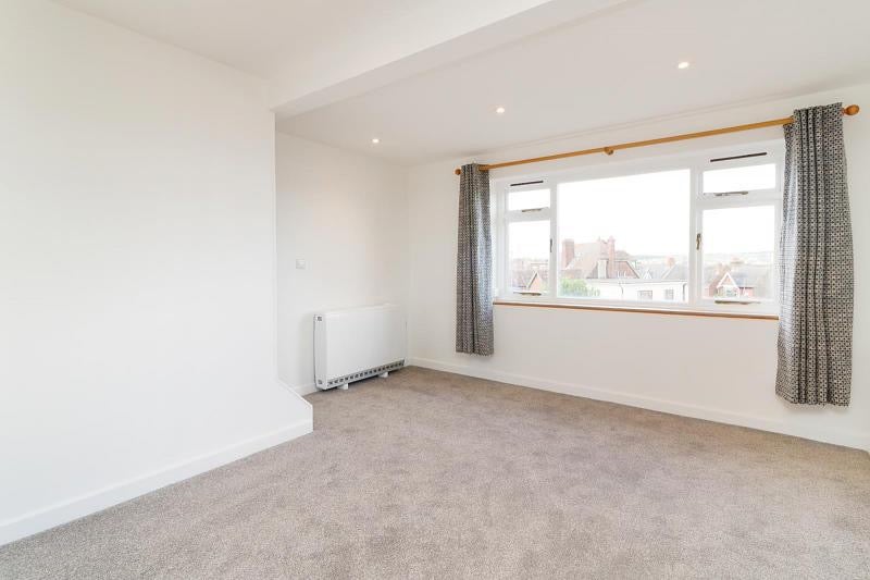 Flat Tankerton Road in Canterbury