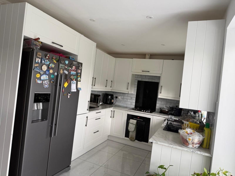Room Tamworth Lane in Greater London