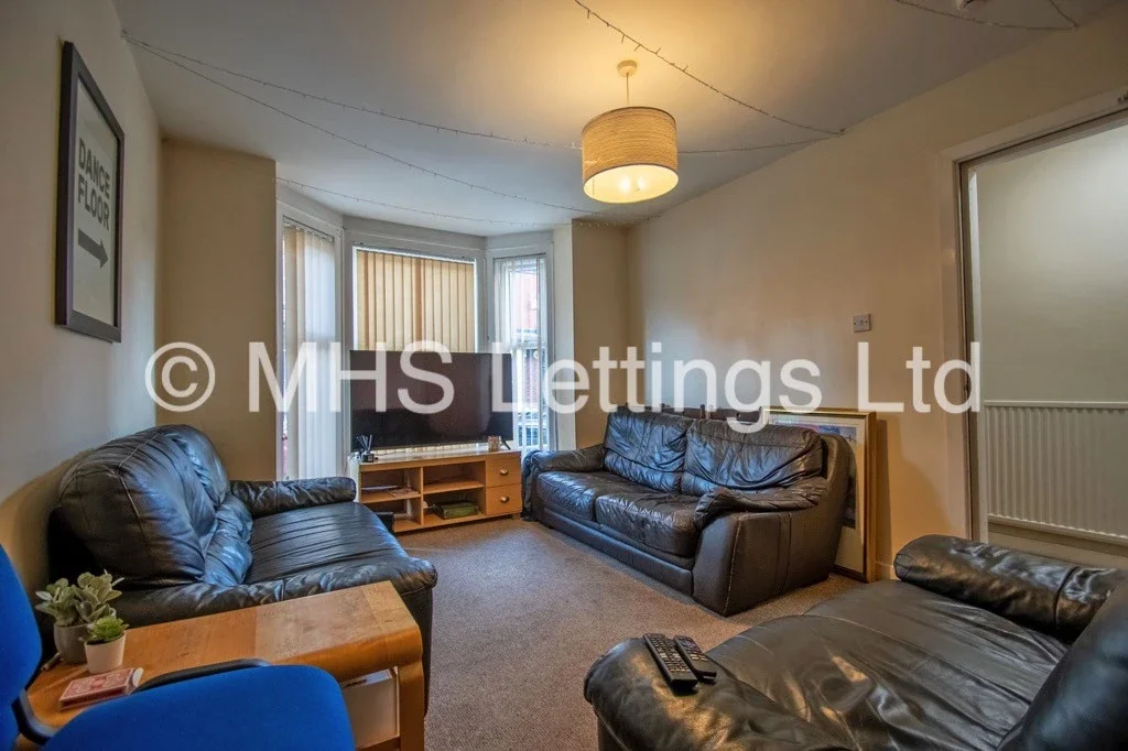 House Back Hessle View in Leeds