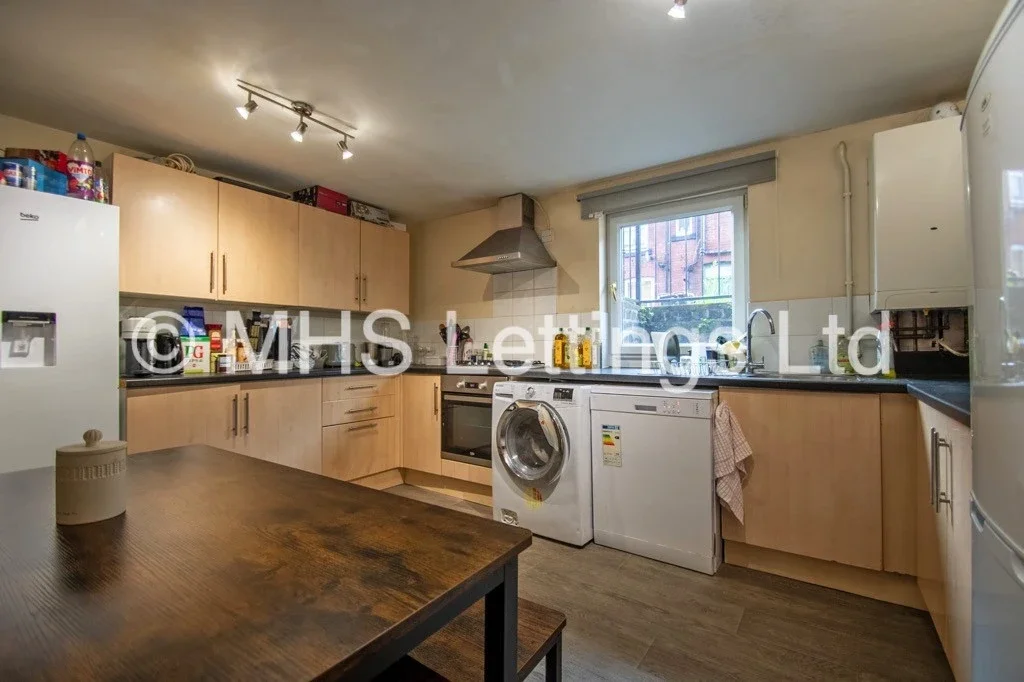 House Back Hessle View in Leeds