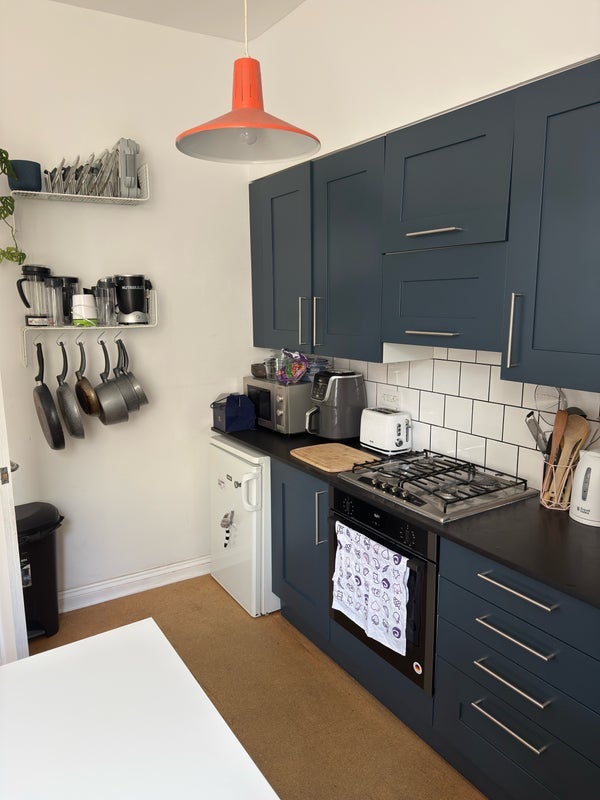 Room Cheshire Street in Greater London