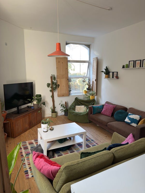 Room Cheshire Street in Greater London