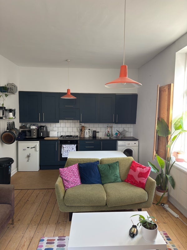 Room Cheshire Street in Greater London
