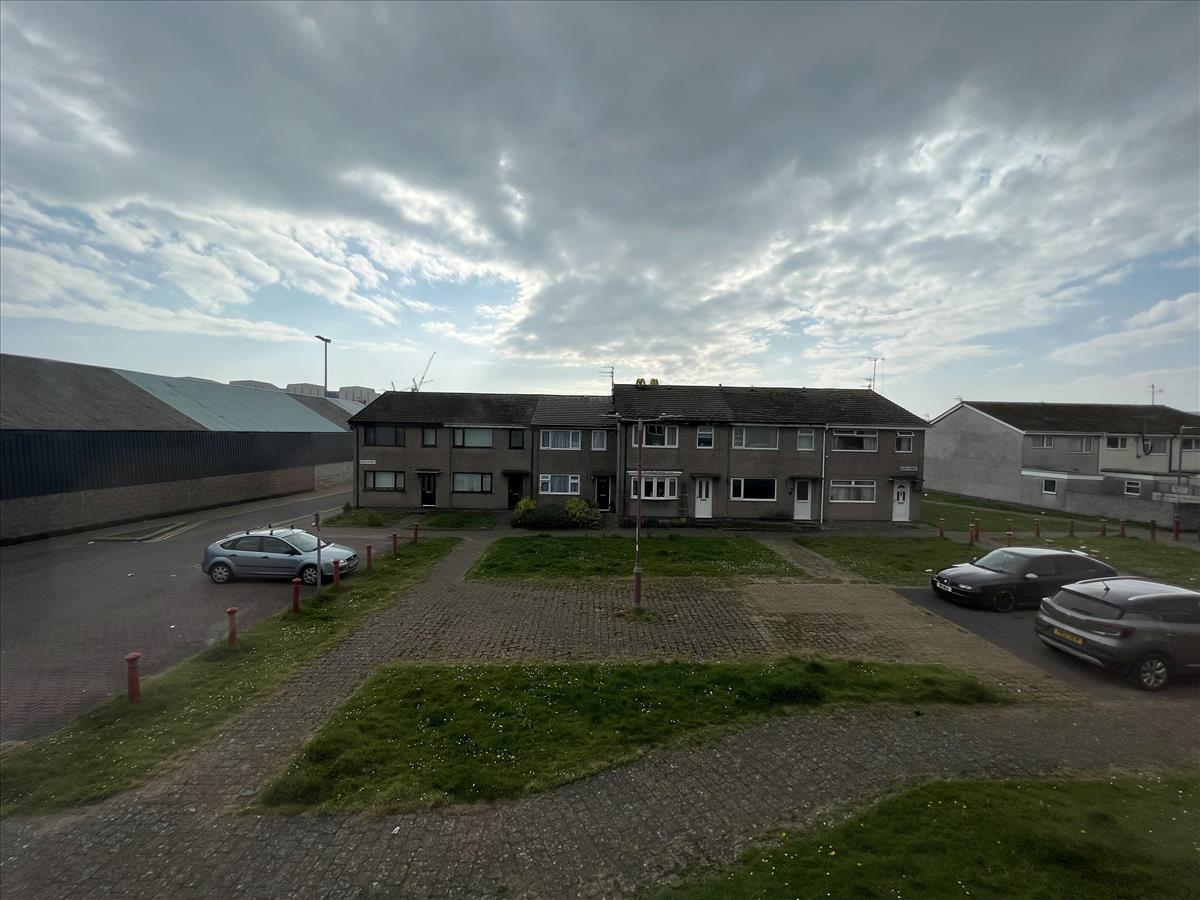 Flat Hibbert Road in Barrow-in-Furness