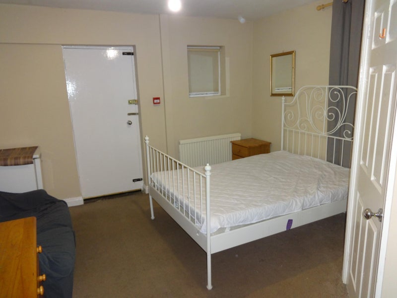 Room Dale Street in Royal Leamington Spa