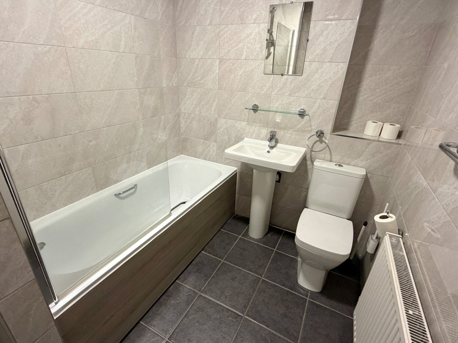 Flat Adswood Lane West in Cheadle Hulme