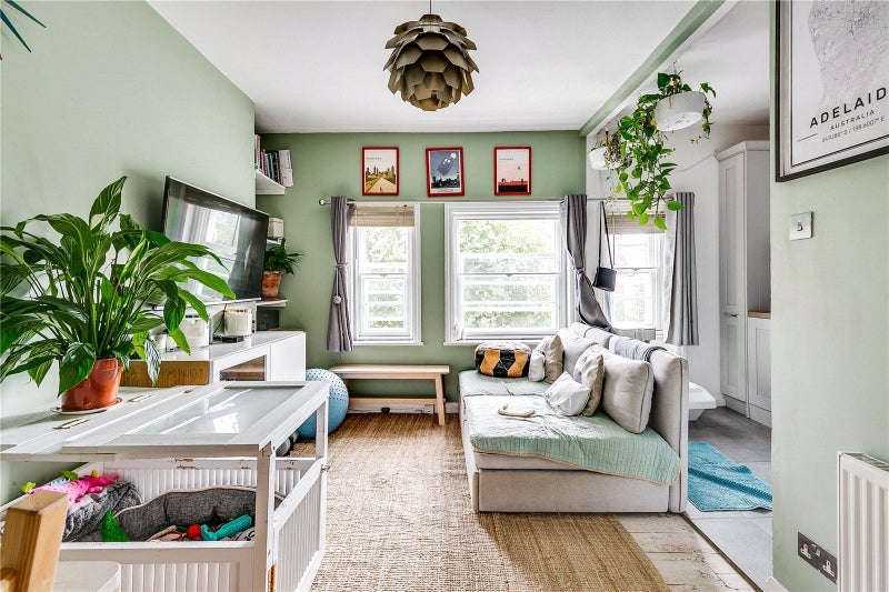 Flat Brondesbury Villas in Greater London