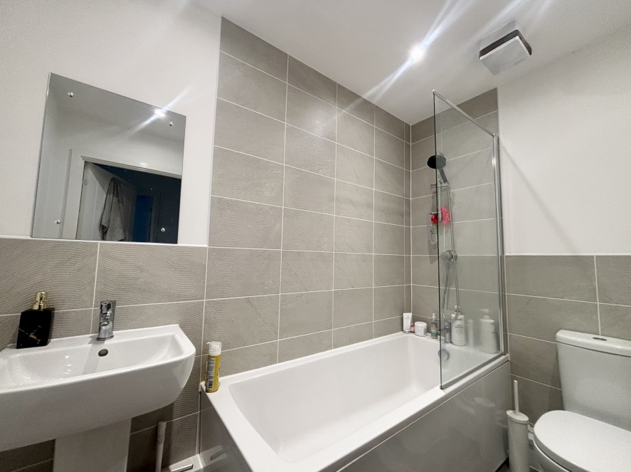 Flat Tanners Way in Birmingham