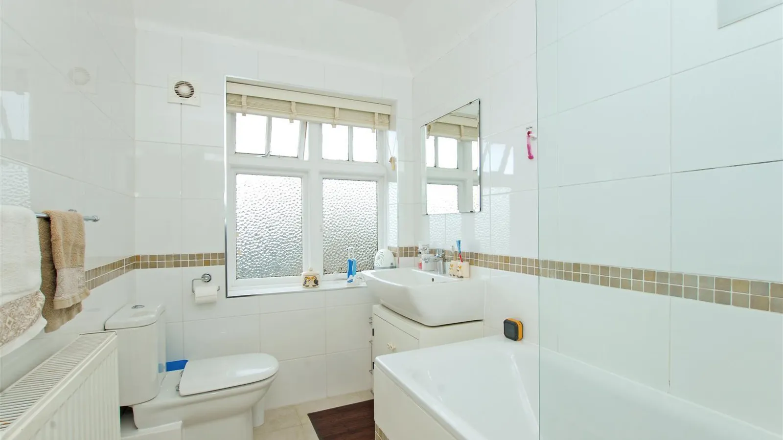 House Wilmar Close in Greater London