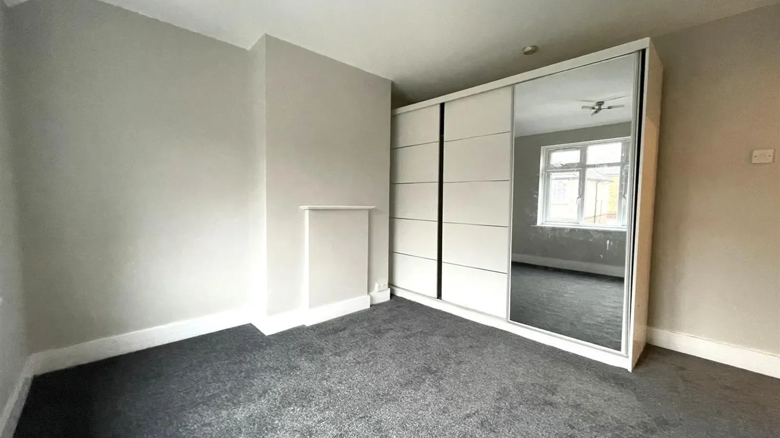 House Wilmar Close in Greater London