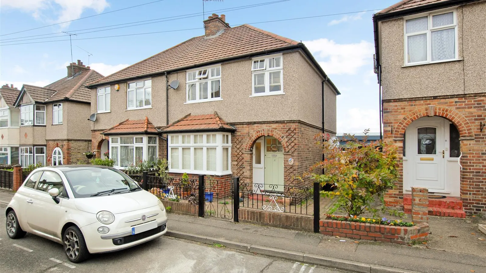House Wilmar Close in Greater London