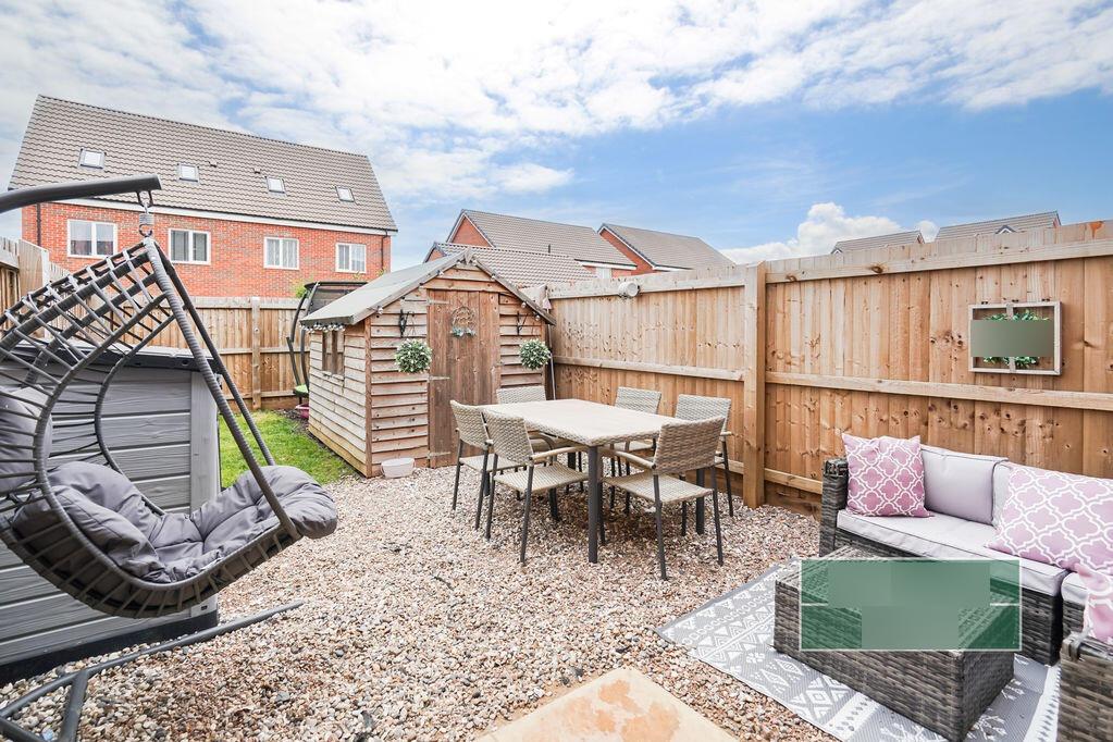 House Mandarin Close in Nottingham