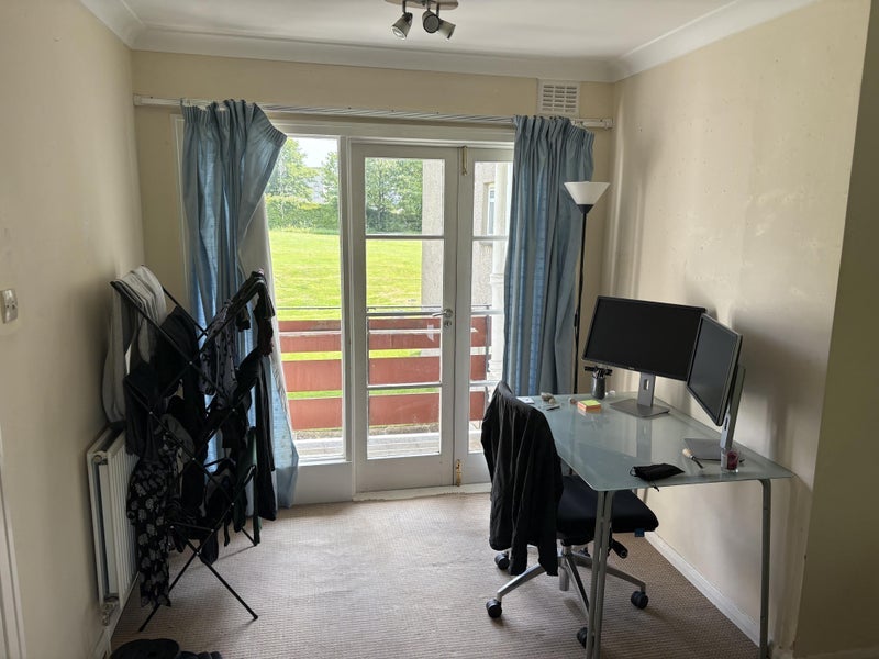 Room West Craigs Crescent in City of Edinburgh