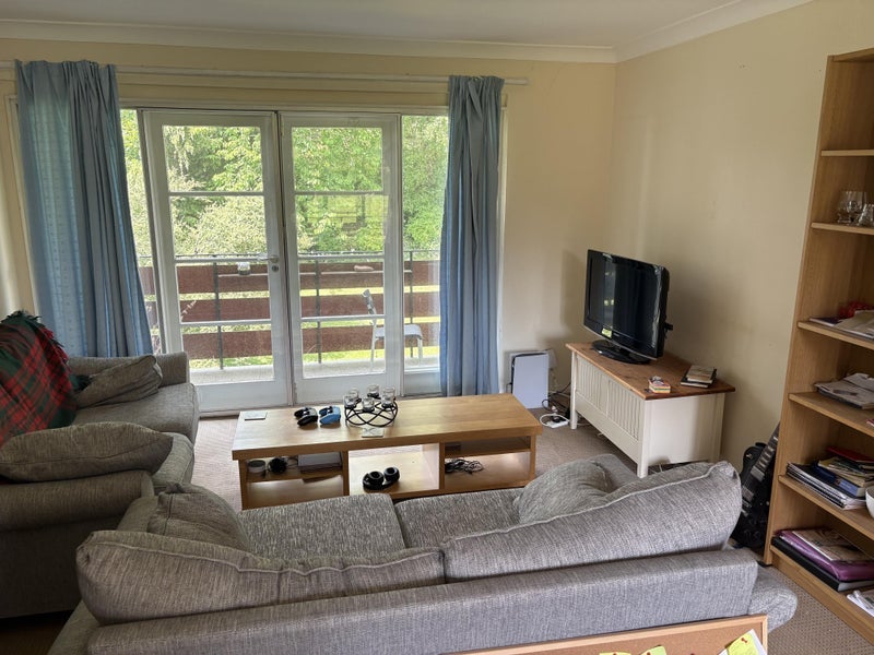 Room West Craigs Crescent in City of Edinburgh