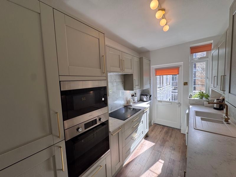Flat Osborne Avenue in Newcastle upon Tyne