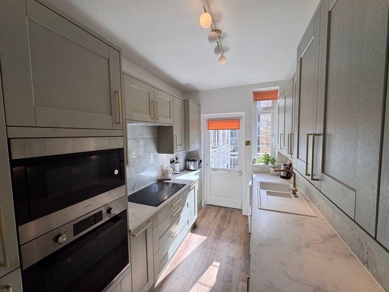 Flat Osborne Avenue in Newcastle upon Tyne
