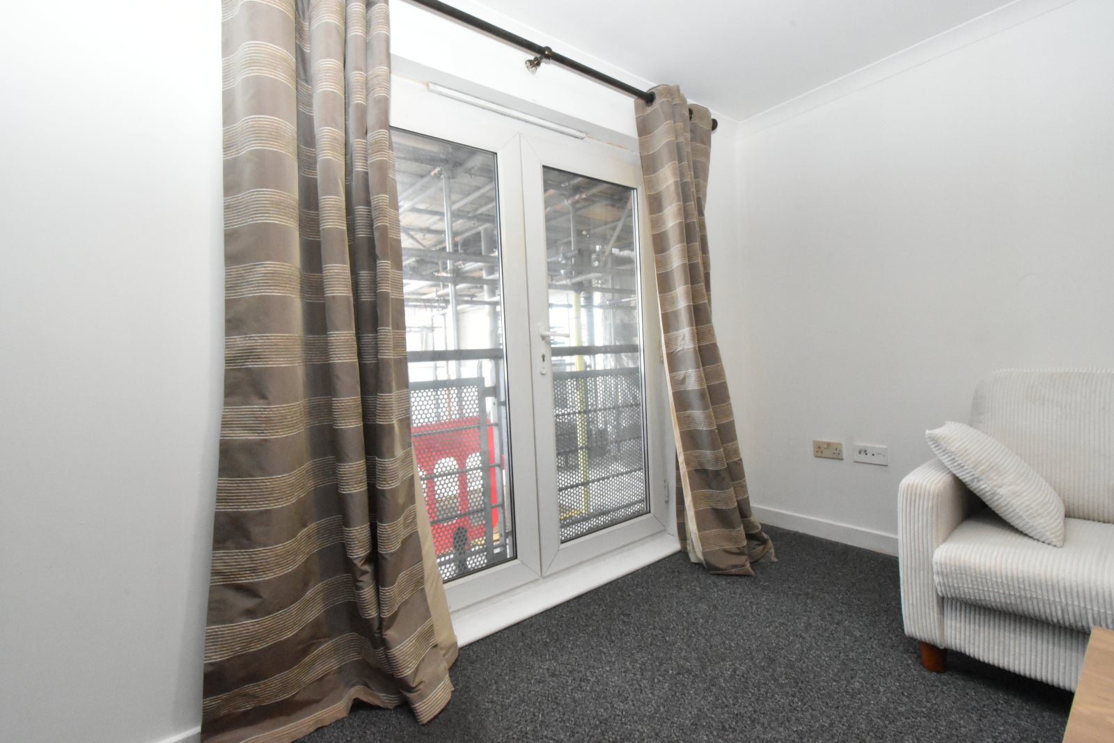 Flat Northwick Road in Greater London