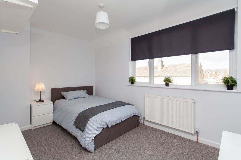 Room Dickens Road in Maidstone