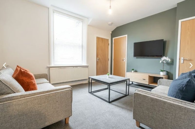Room Malcolm Street in Newcastle upon Tyne