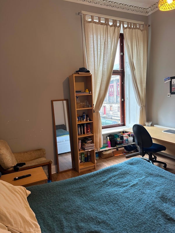 Room Craigmaddie Terrace Lane in Glasgow