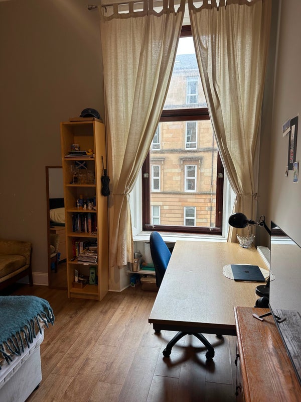 Room Craigmaddie Terrace Lane in Glasgow