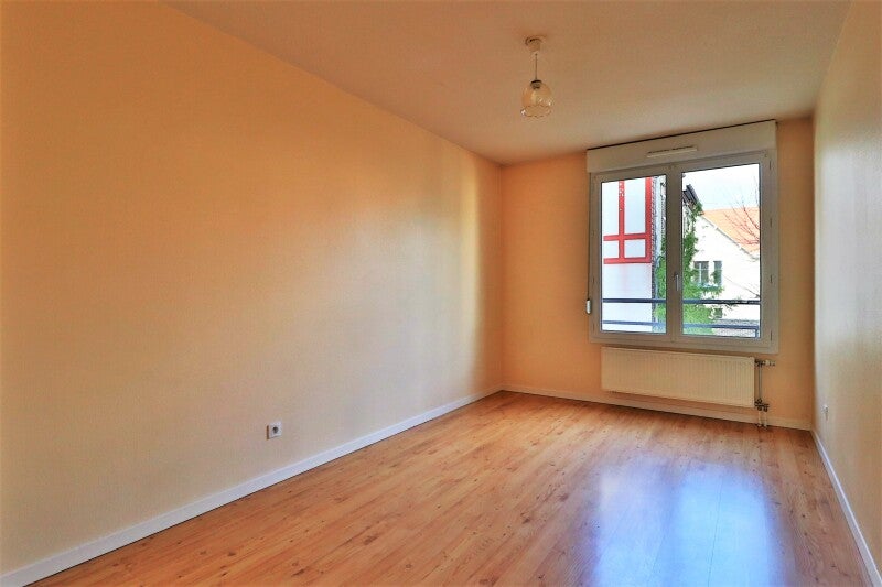 Flat Rue Docteur Bouquot in Troyes