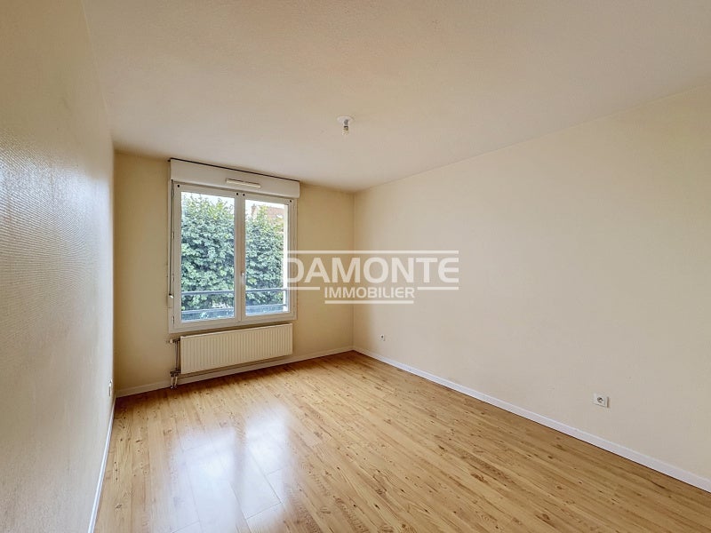Flat Rue Docteur Bouquot in Troyes